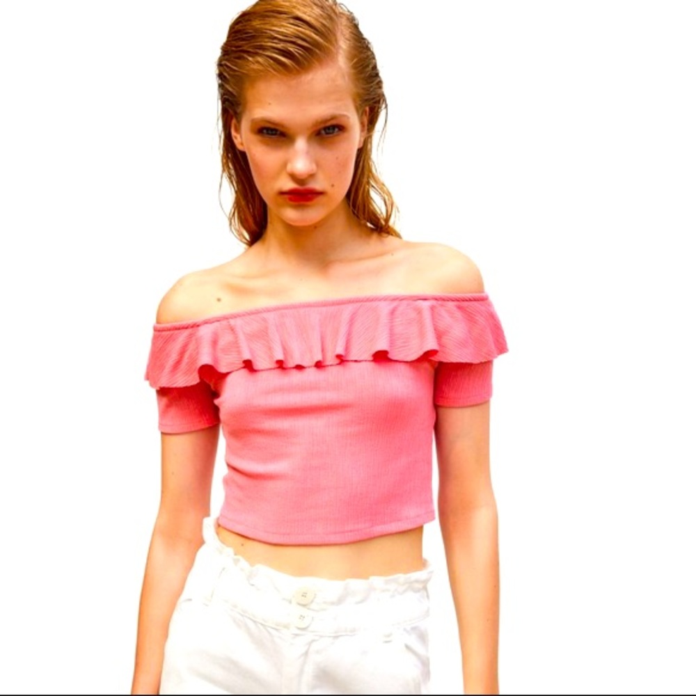 ZARA PINK RUFFLE EDGE CROP TOP